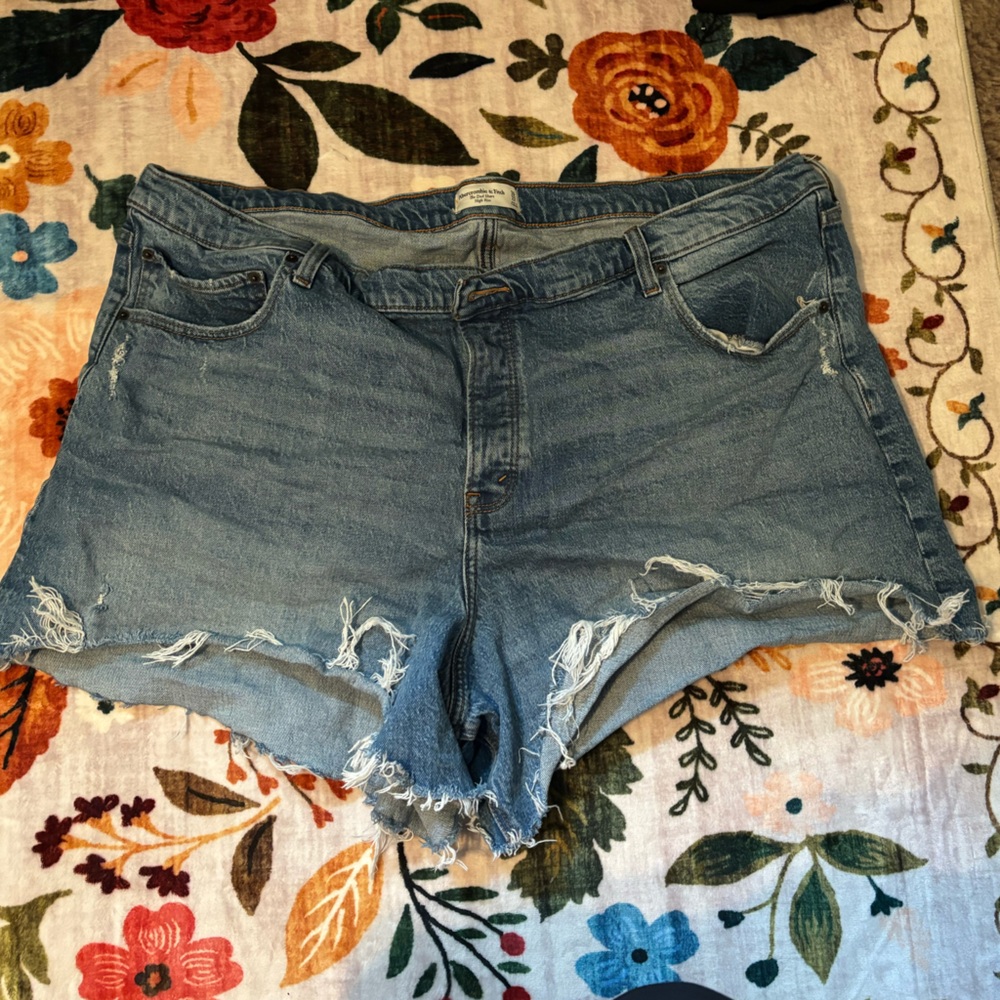 Abercrombie High Rise Dad Short 36/22